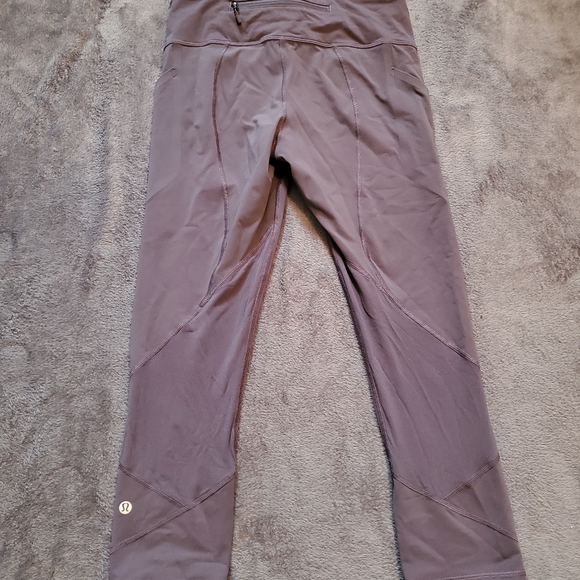 Lululemon leggings - Picture 5 of 7